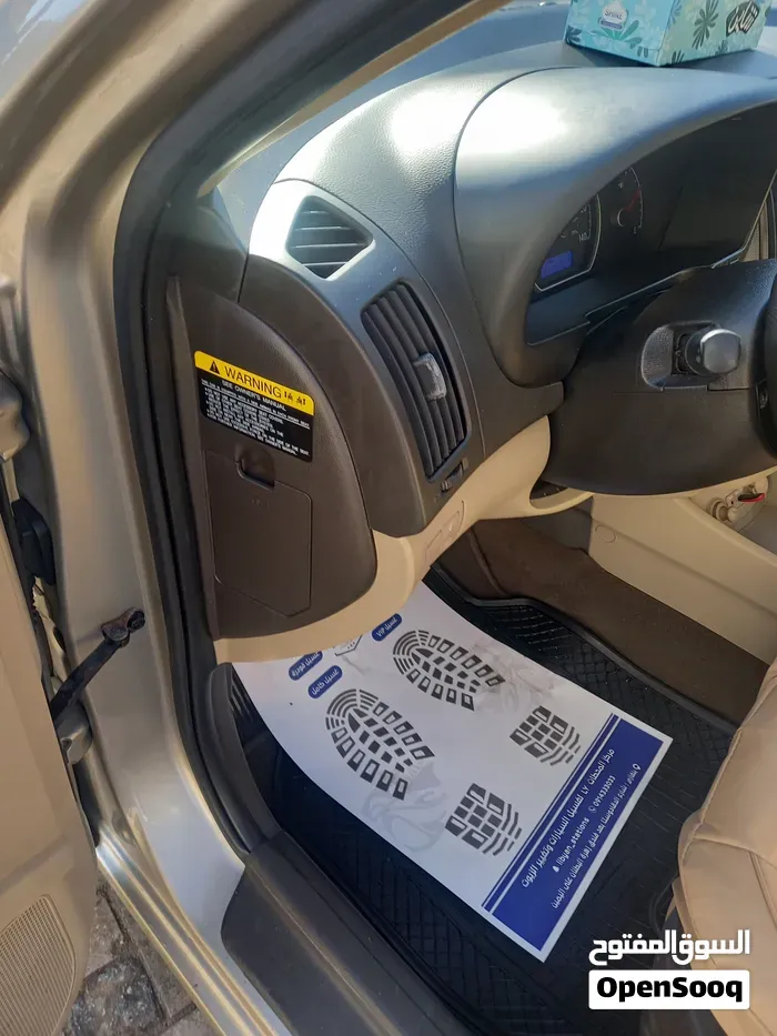 Hyundai Elantra 2010 photo 3