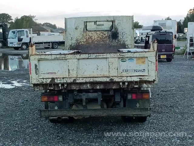 Mitsubishi Canter 2016 photo 5