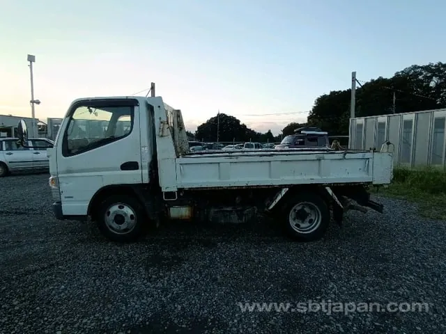 Mitsubishi Canter 2016 photo 3
