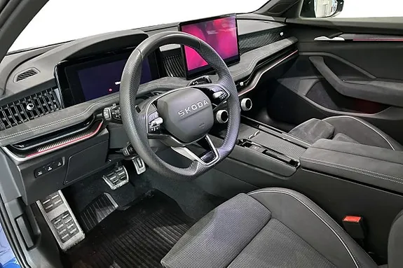 Skoda Superb 2025 photo 4