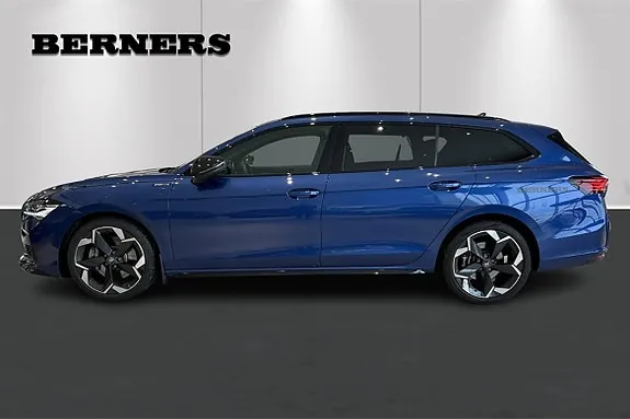 Skoda Superb 2025 photo 2