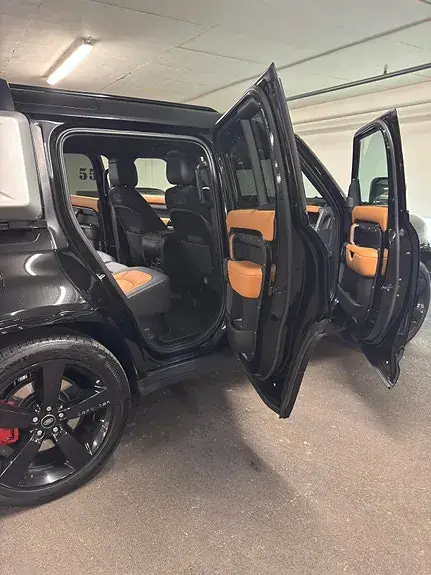 Land Rover Defender 110 2021 photo 2