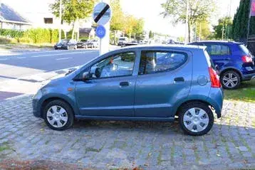Suzuki Alto 2010 photo 2