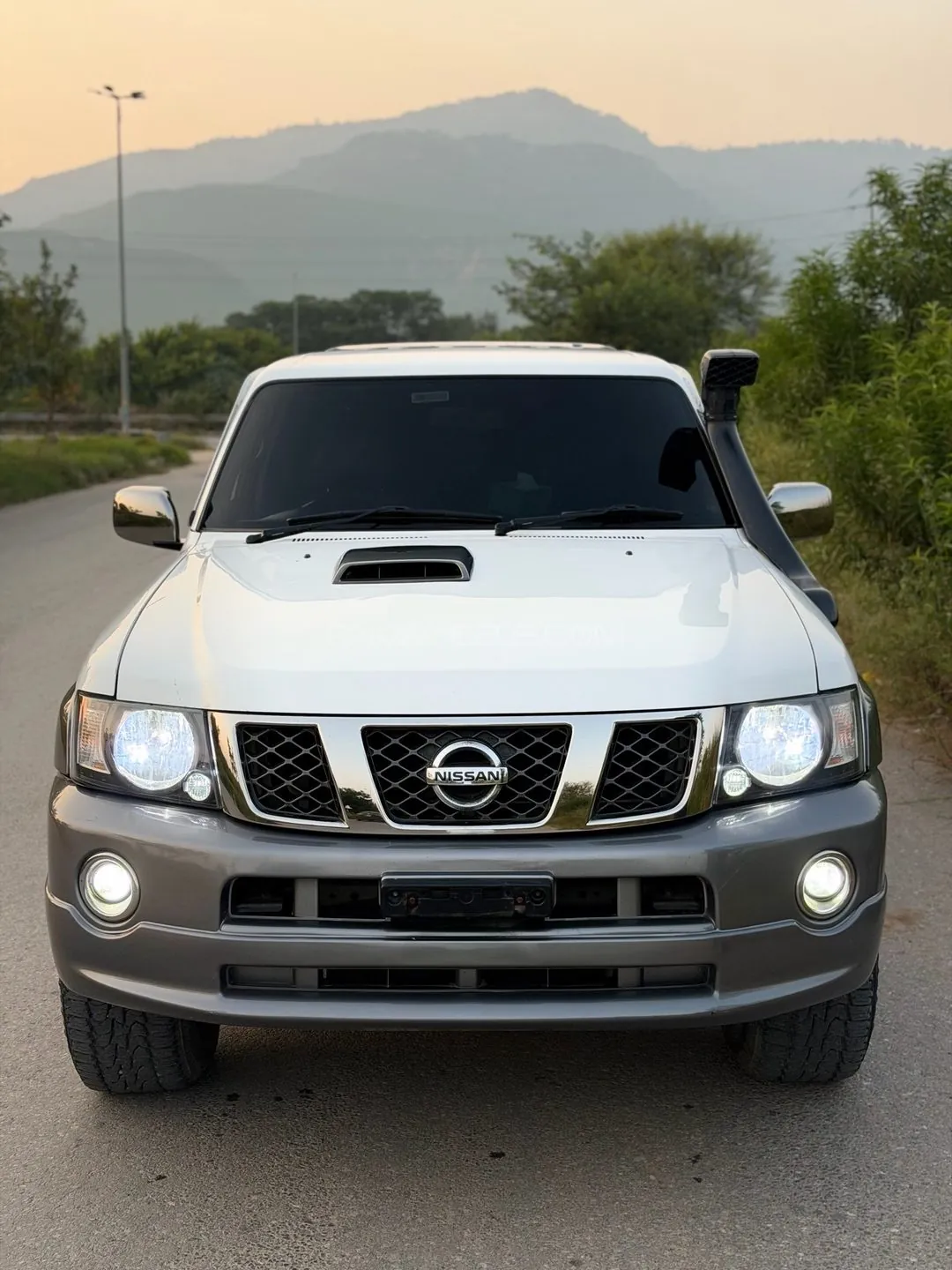 Nissan Safari