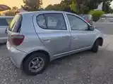 Toyota Vitz 2001 photo 3