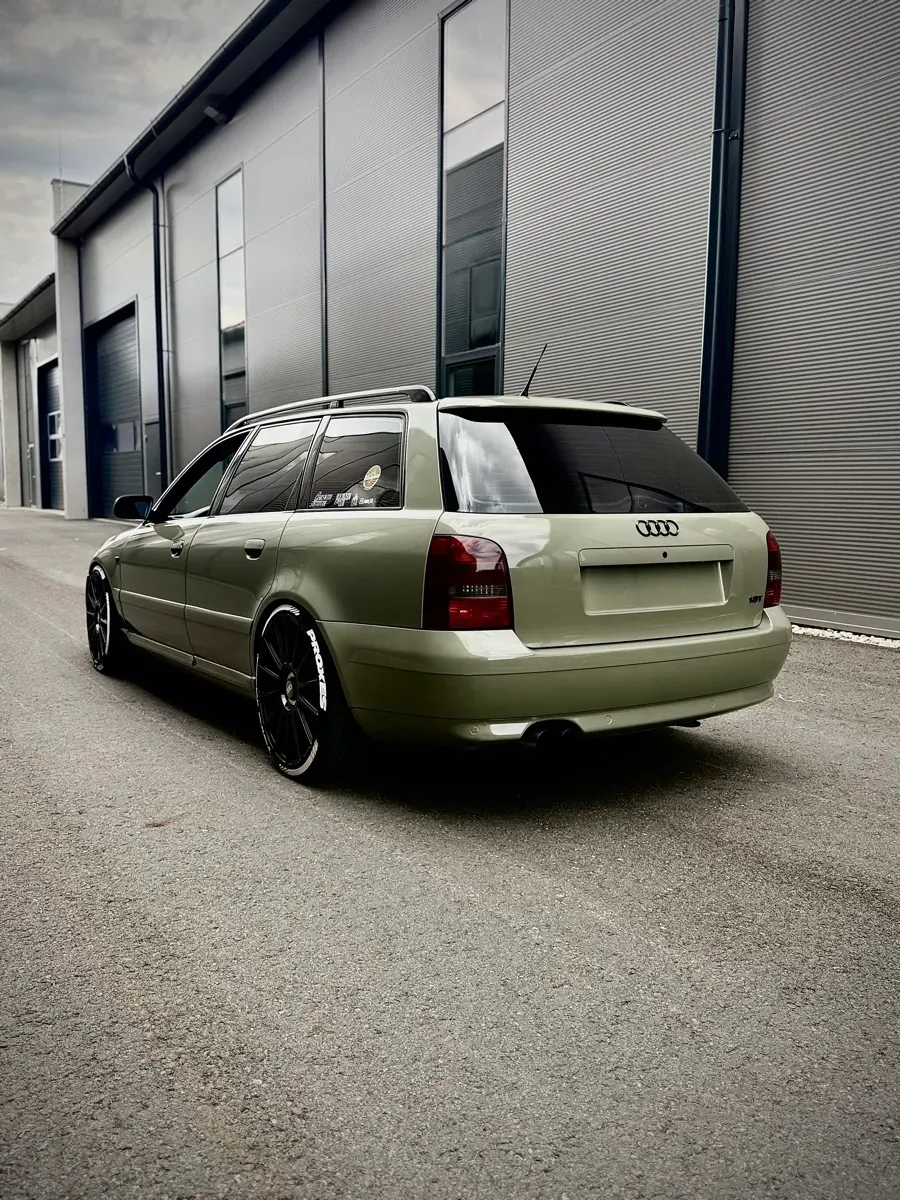Audi A4 2001 photo 2