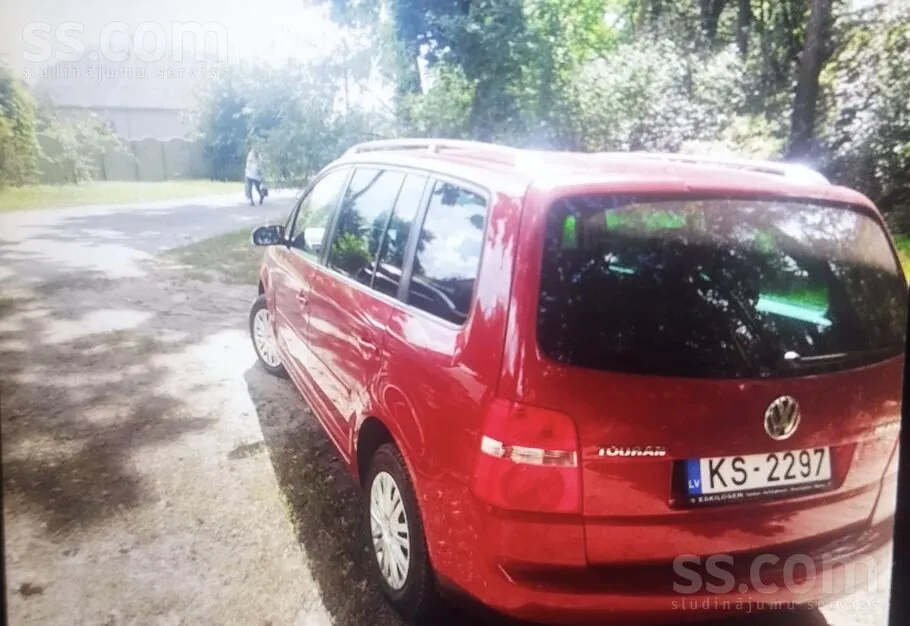 Volkswagen Touran 2004 photo 2