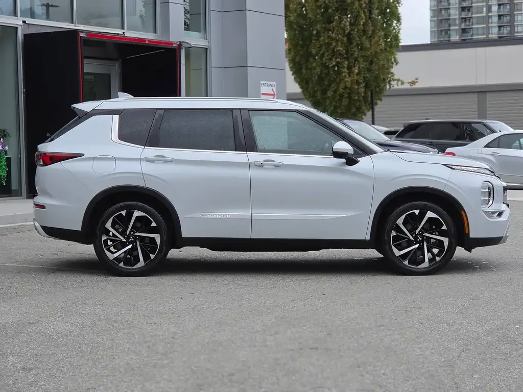 Mitsubishi Outlander 2022 photo 4