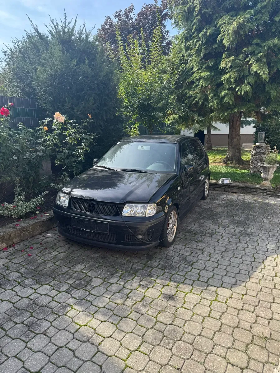 Volkswagen Polo 2000 photo 2