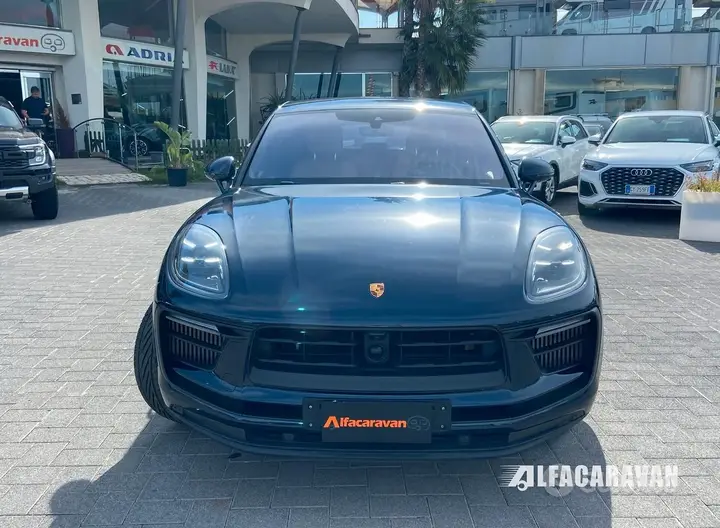 Porsche Macan 2023 photo 2