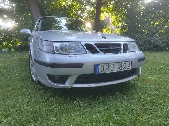 Saab 9-5 2004 photo 2