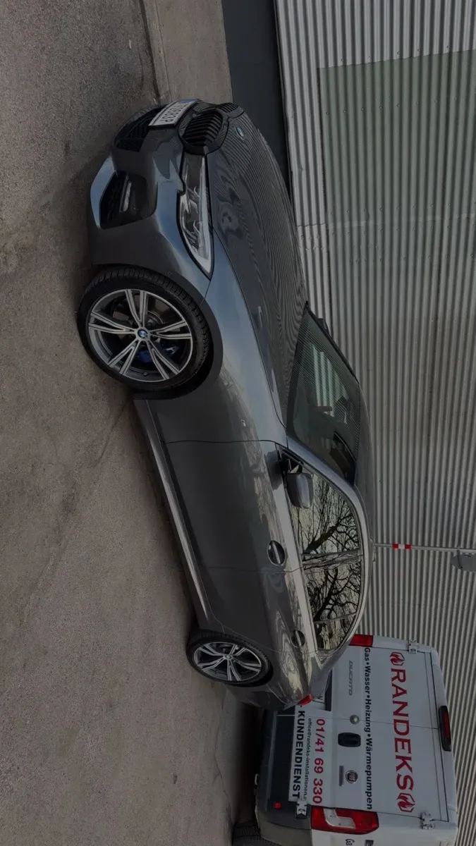 BMW 3 Series 2020 photo 3