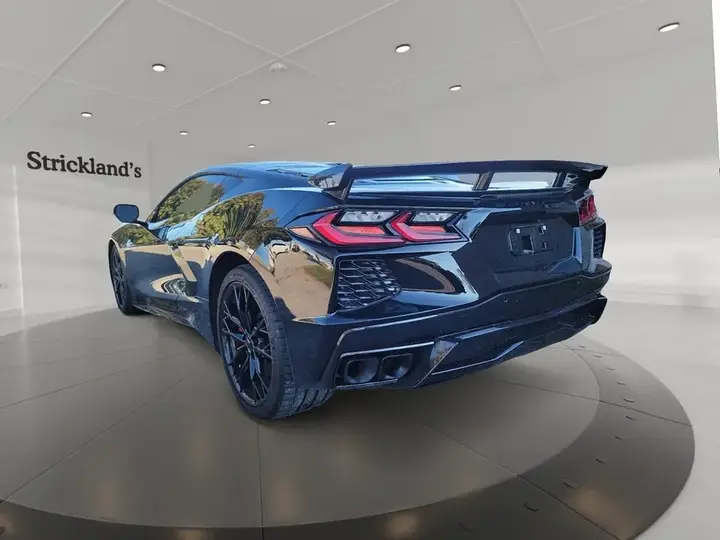 Chevrolet Corvette Stingray 2025 photo 4