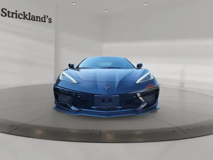 Chevrolet Corvette Stingray 2025 photo 2