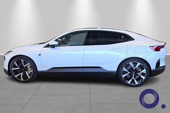 Polestar 4 2025 photo 2