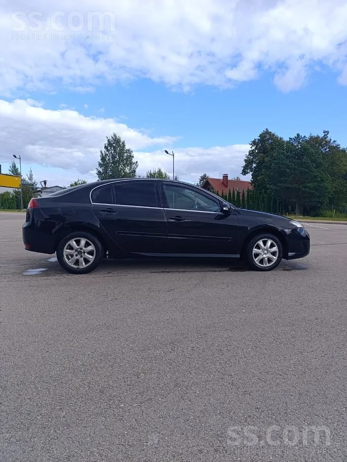 Renault Laguna 2009 photo 2