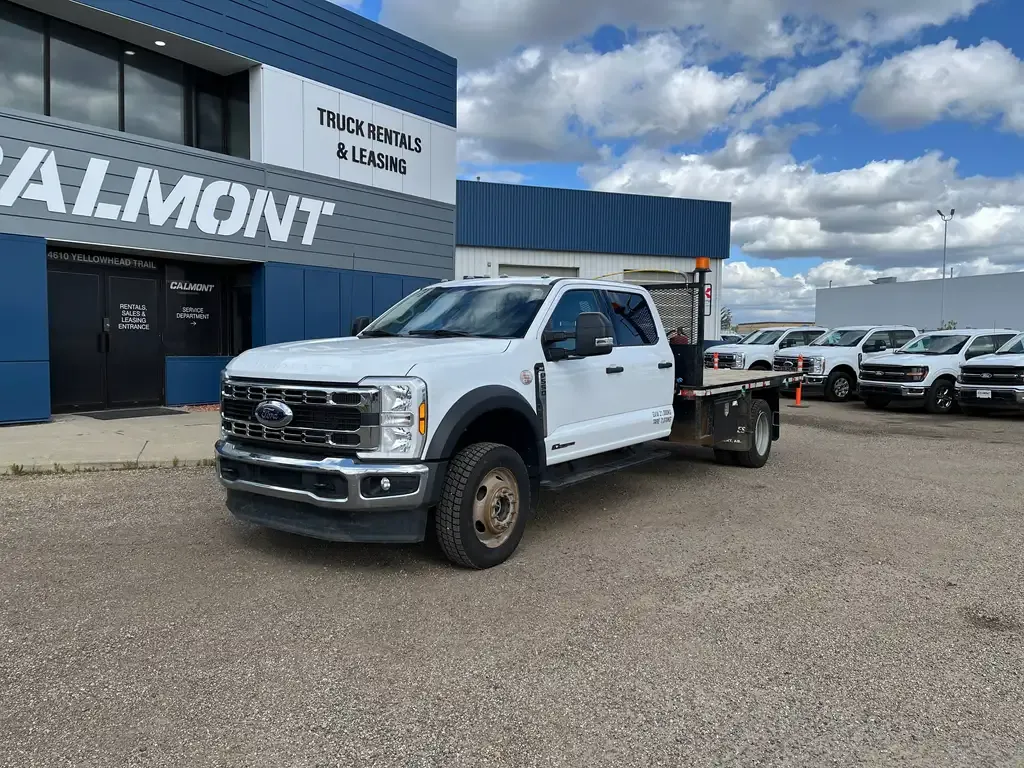 Ford F-550 Super Duty 2024 photo 2