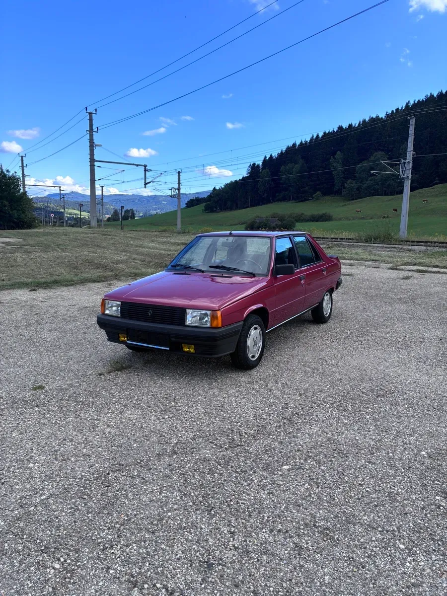 Renault Sonstige 1985 photo 3
