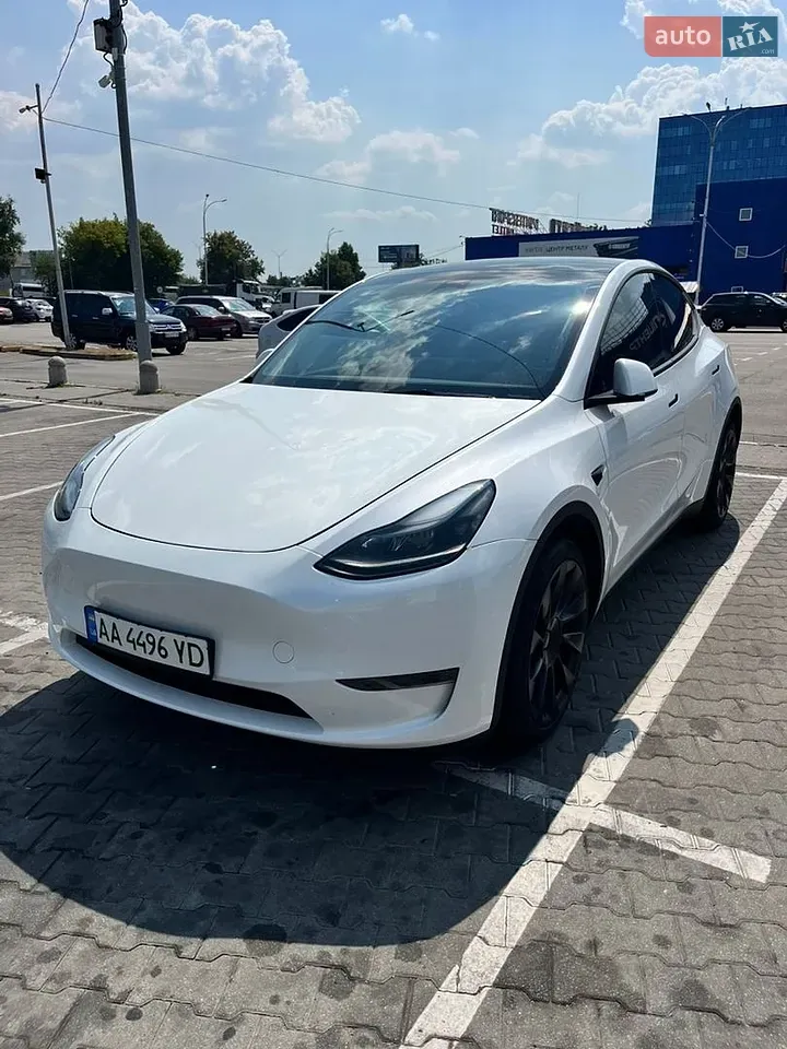 Tesla Model Y 2023 photo 4