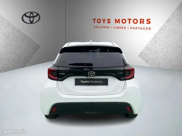 Toyota Yaris 2025 photo 4