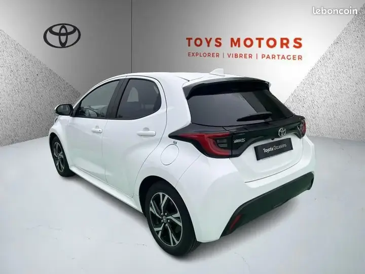 Toyota Yaris 2025 photo 3