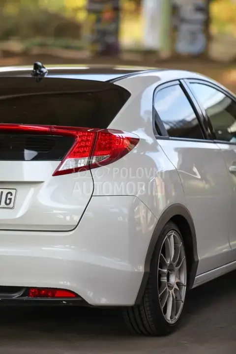 Honda Civic 2013 photo 4
