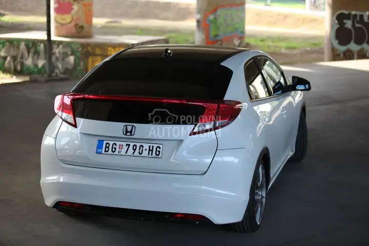 Honda Civic 2013 photo 2