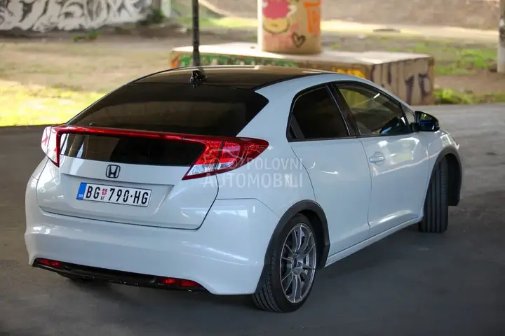 Honda Civic 2013 photo 3