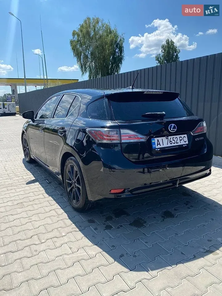 Lexus Ct 2011 photo 2