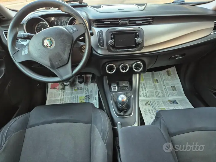 Alfa Romeo Giulietta 2016 photo 5