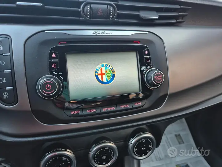 Alfa Romeo Giulietta 2016 photo 3
