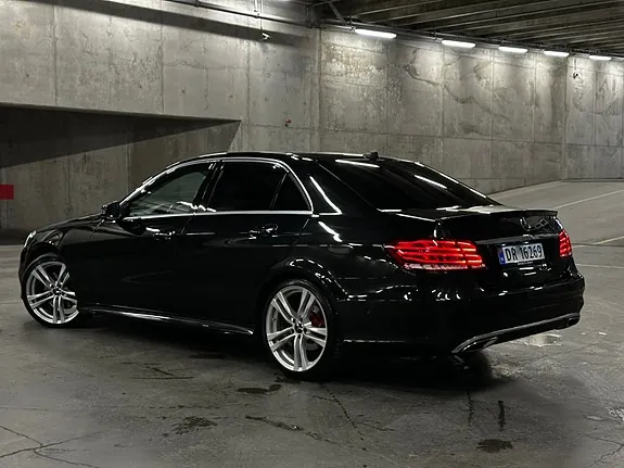Mercedes-Benz E200 D 2014 photo 4