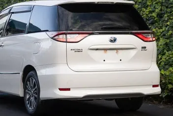 Toyota Estima 2016 photo 4