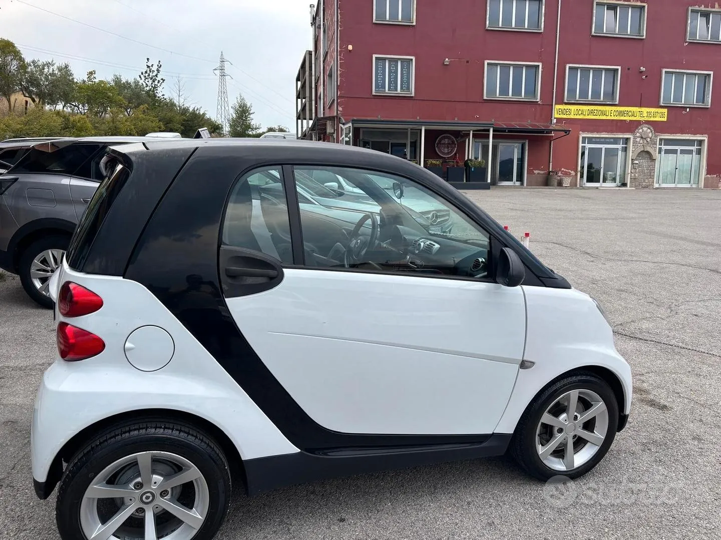 Smart Fortwo 2011 photo 2