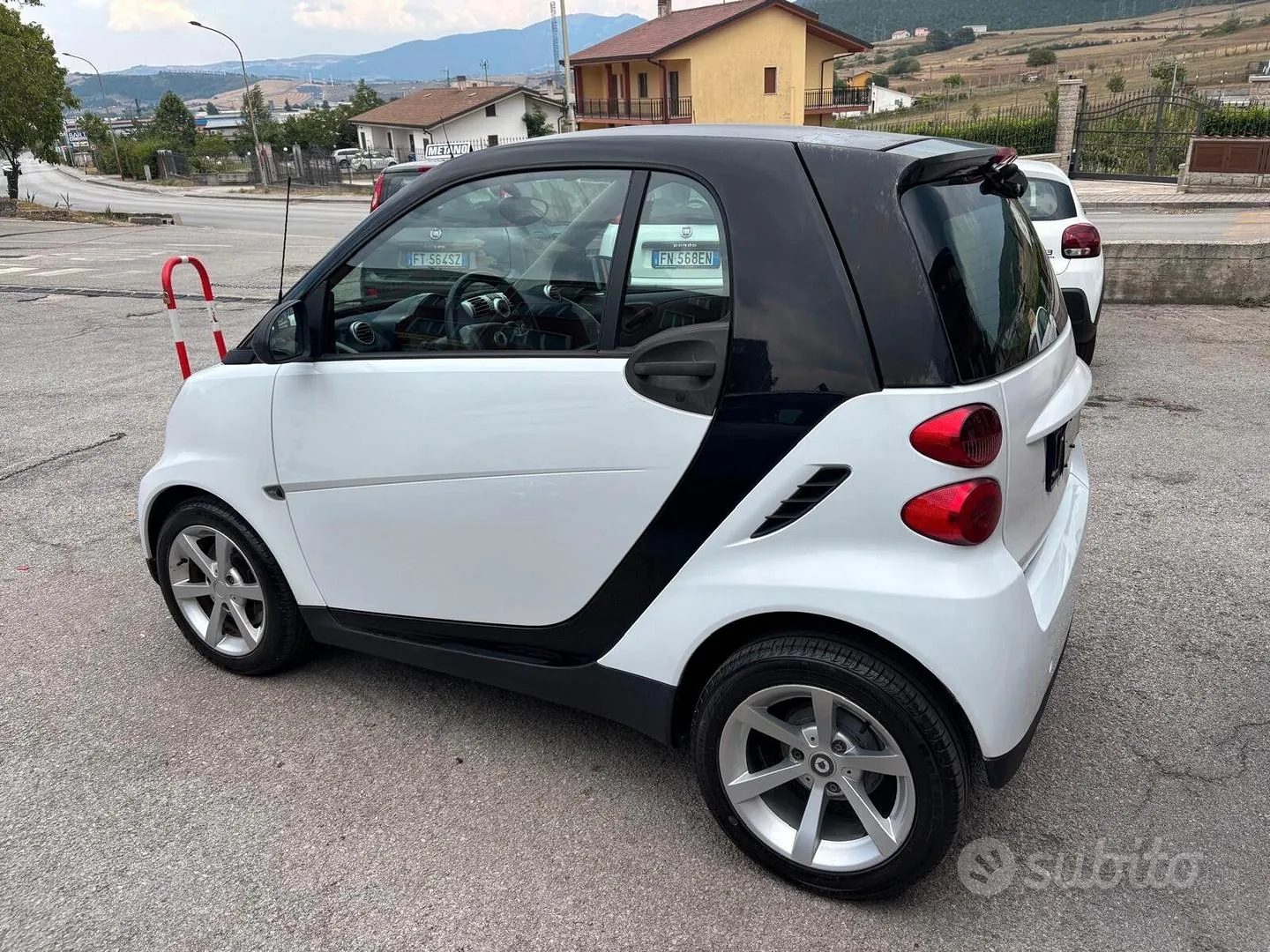 Smart Fortwo 2011 photo 3