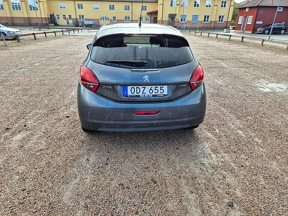 Peugeot 208 2016 photo 4