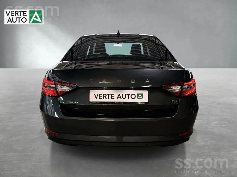Skoda Superb 2021 photo 5