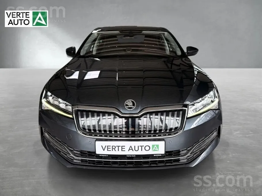 Skoda Superb 2021 photo 2