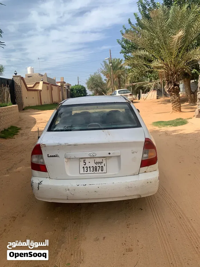 Hyundai Verna 2002 photo 4