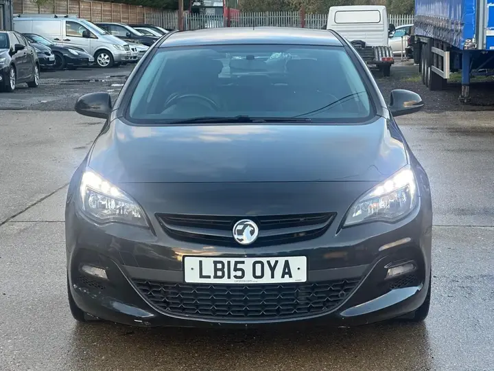 Vauxhall Astra 2015 photo 3