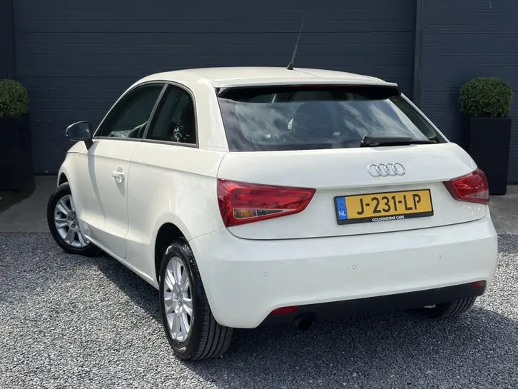 Audi A1 2012 photo 2