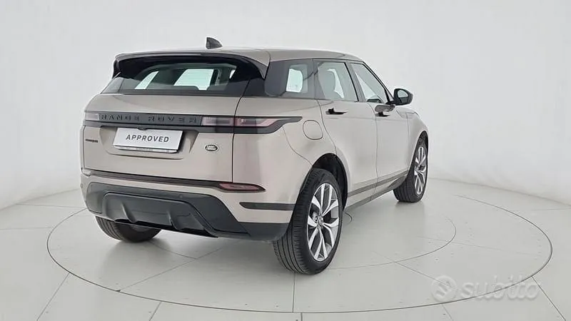 Land Rover Range Rover Evoque 2022 photo 2