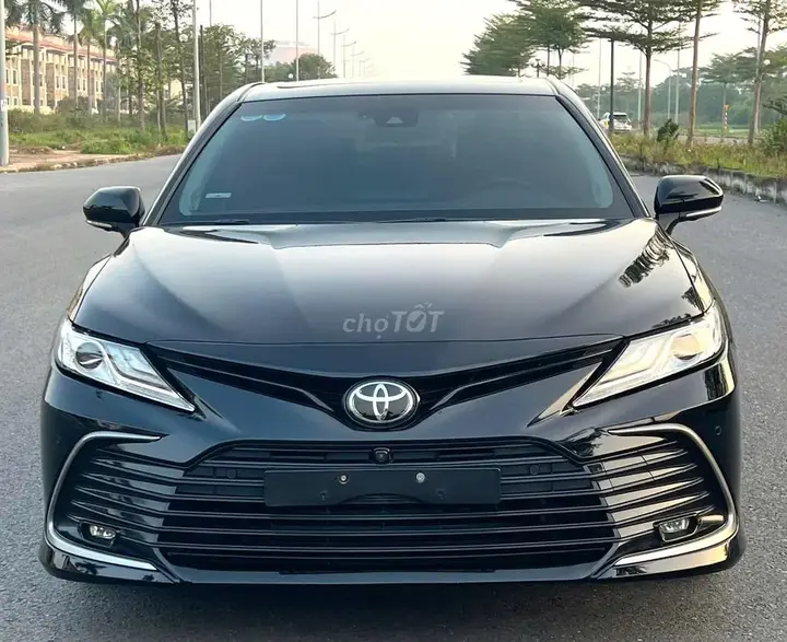 Toyota Camry 2023 photo 2