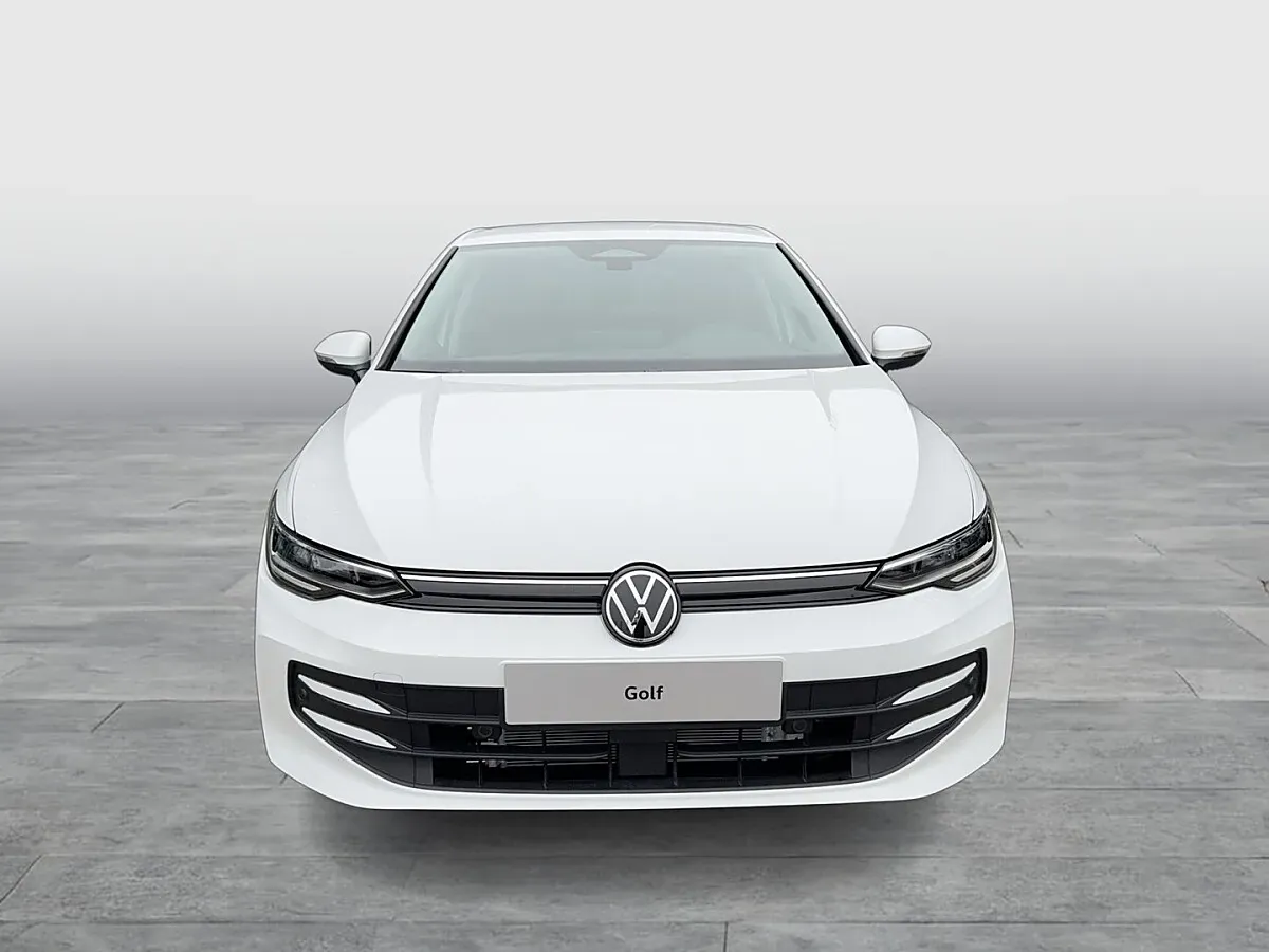Volkswagen Golf 2026 photo 2