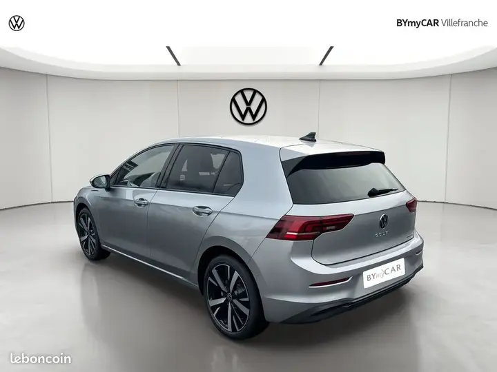 Volkswagen Golf 2025 photo 3