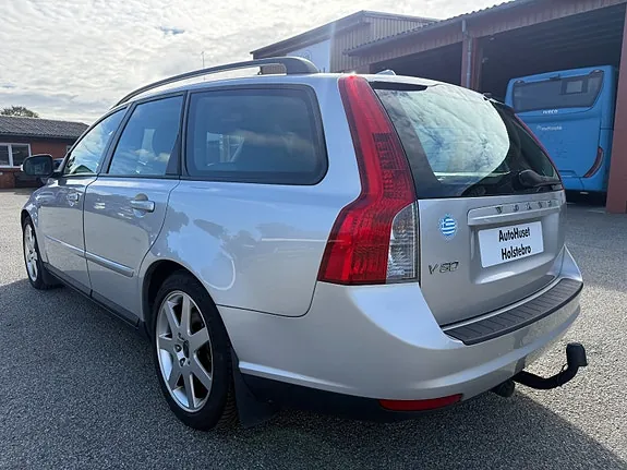 Volvo V50 2010 photo 4