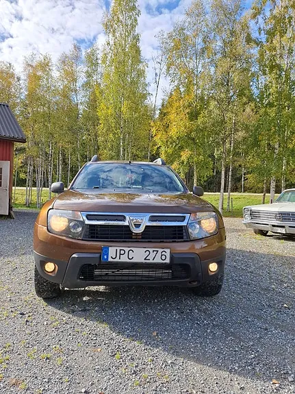 Dacia Duster 2012 photo 2