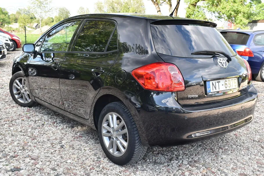 Toyota Auris 2008 photo 3