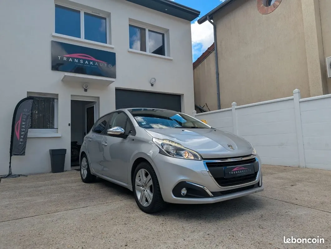 Peugeot 208 2017 photo 3