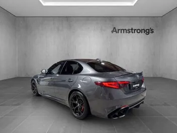 Alfa Romeo Giulia 2017 photo 4